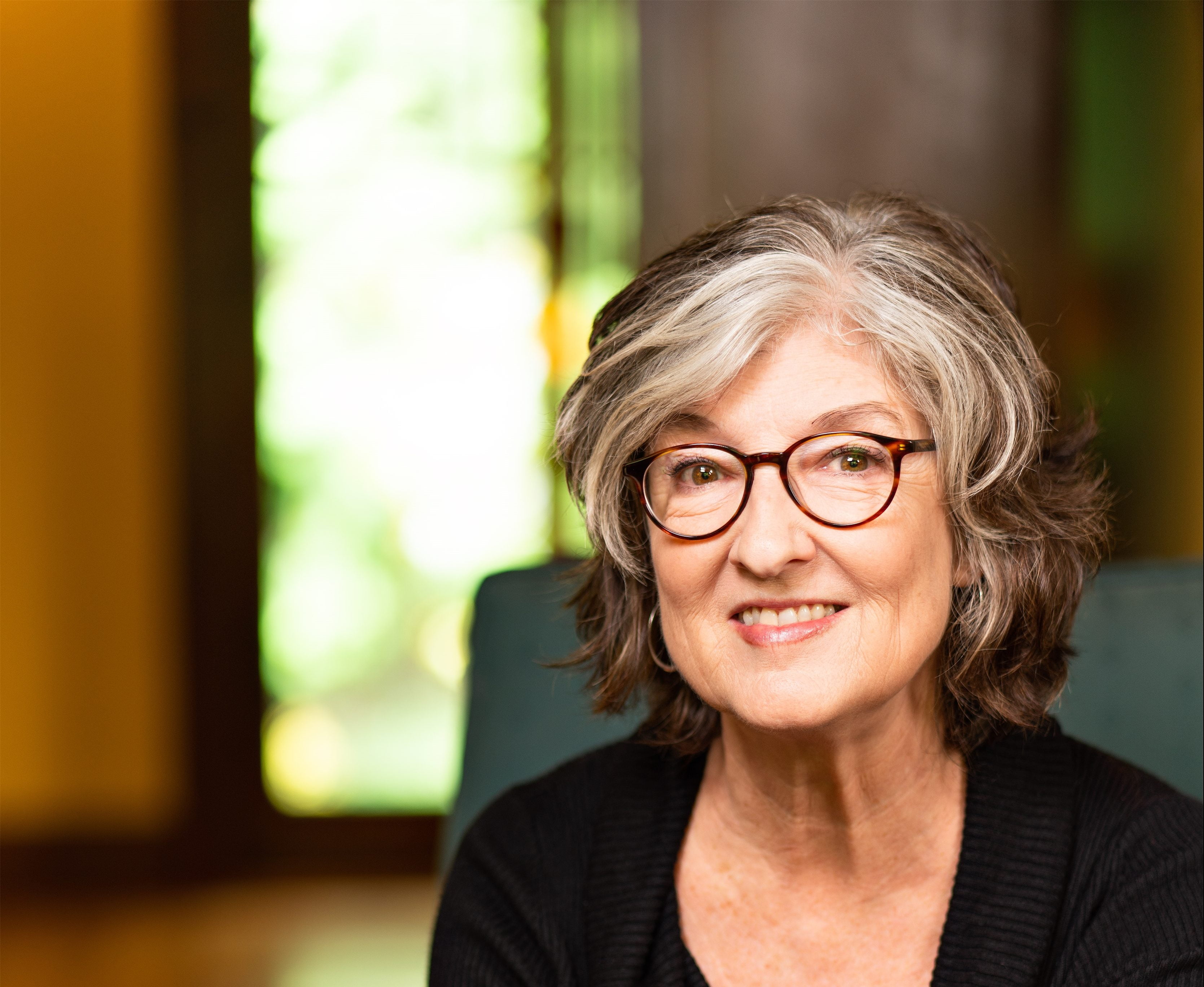 Barbara Kingsolver author photo